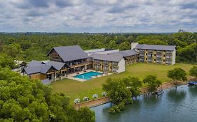 Amora Lagoon Hotel
